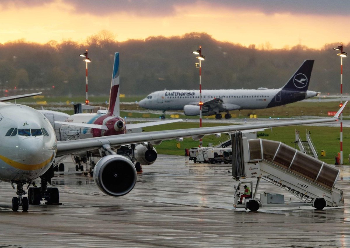 Flughafen_Düsseldorf.jpg