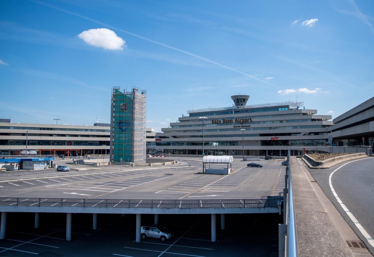 Flughafen Köln/Bonn.jpg