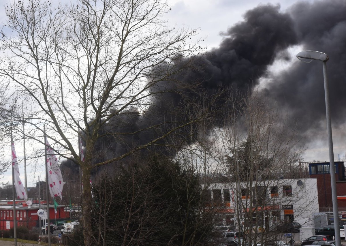 Großbrand Lagerhalle.JPG