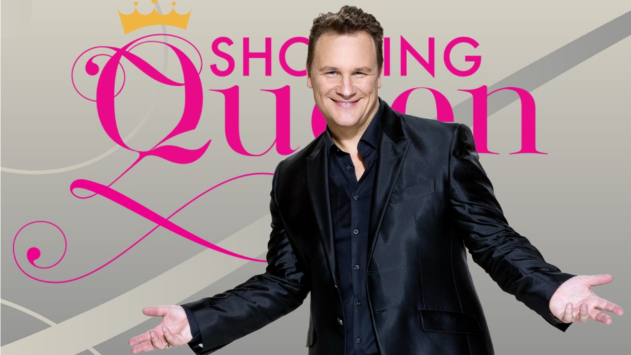 Guido Maria Kretschmer kommentiert die Outfits der Kandidatinnen bei „Shopping Queen”.