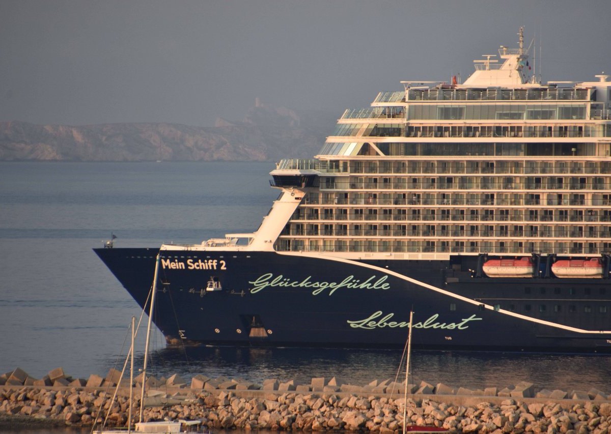 Kreuzfahrt- Mein schiff 2