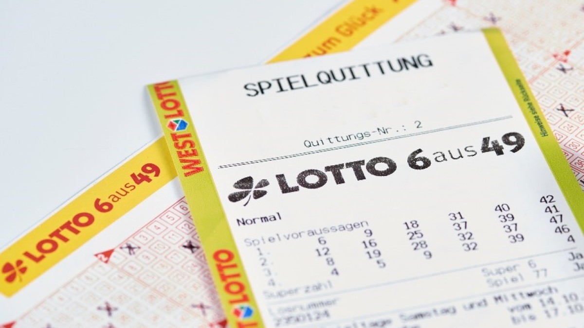 Vier Spielreihen für LOTTO 6aus49 reichten aus: Ein Tipper aus dem Kreis Wesel wurde am vergangenen Samstag zum dreifachen Millionär.
