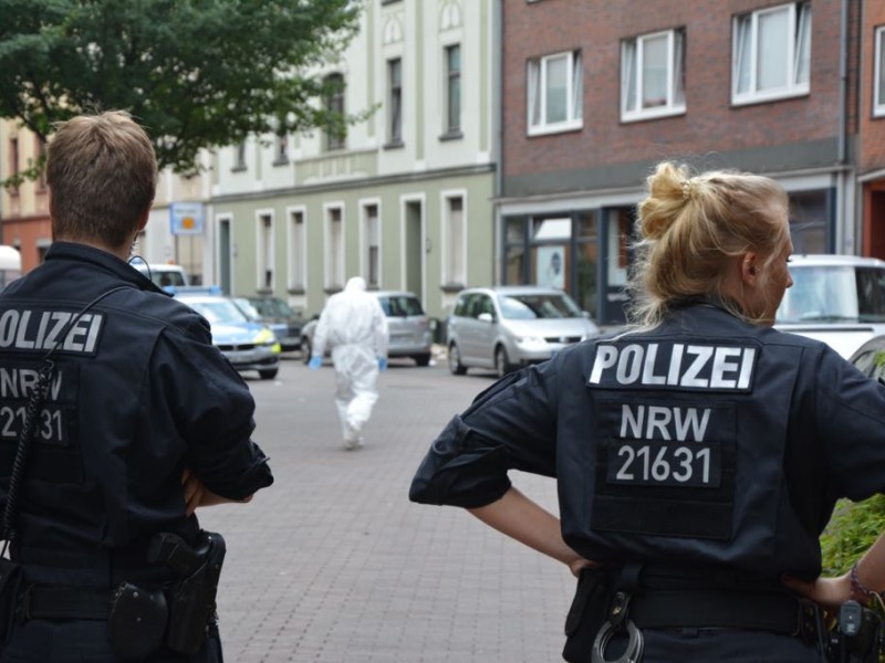 Die Polizei hat am Mittwoch eine Leiche in Oberhausen an der Uhlandstraße gefunden.