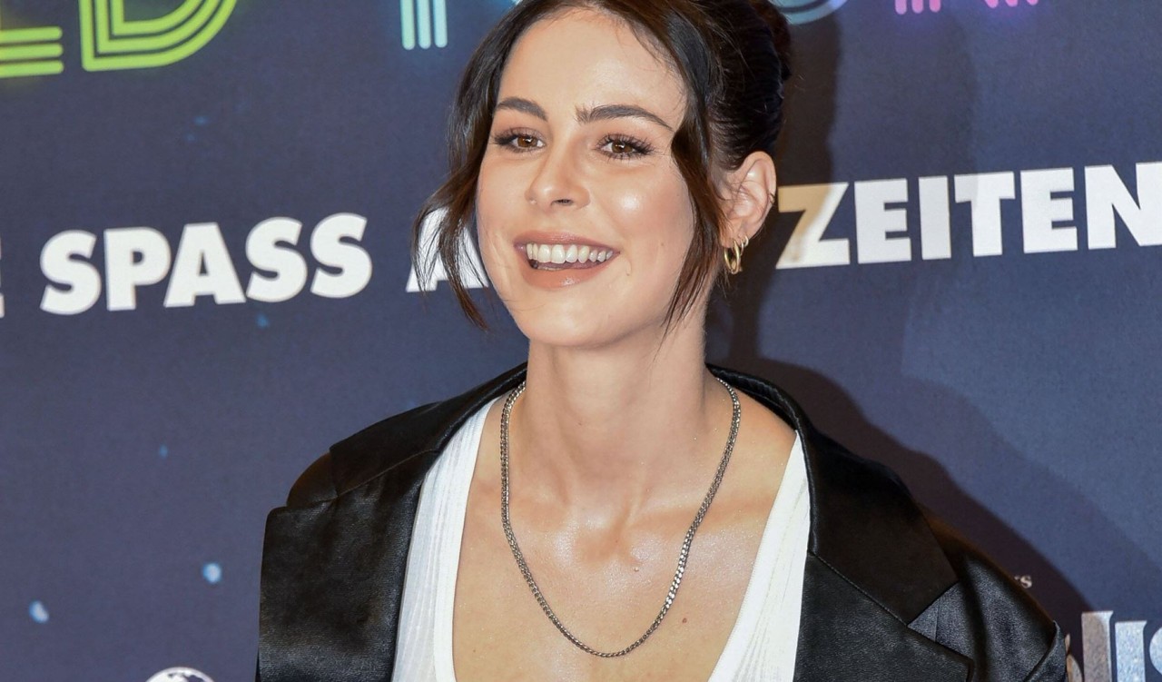 Lena Meyer-Landrut zeigt sich im Netz plötzlich mit neuer Frisur.