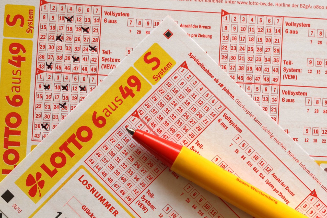Lotto: Experte packt aus – das passiert nach einem Riesen-Gewinn wirklich (Symbolbild). 