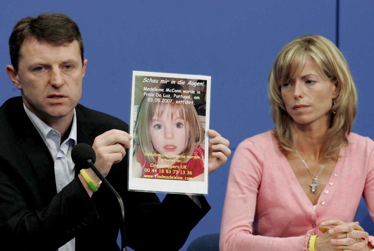 Die Eltern von Maddie McCann, hier 2007 bei einer Pressekonferenz, haben immer noch keine Gewissheit.