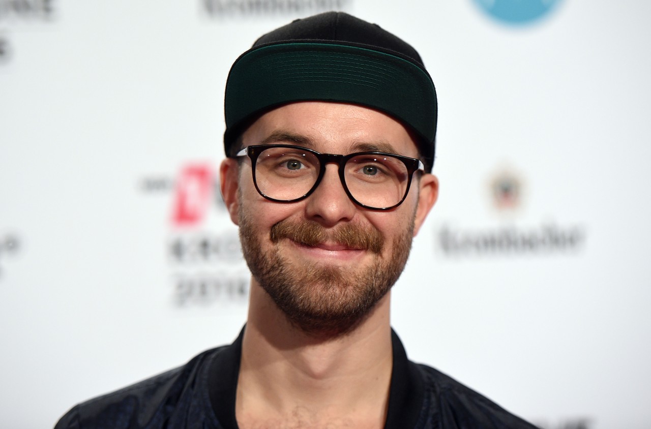 Mark Forster ruft bei ihr an.