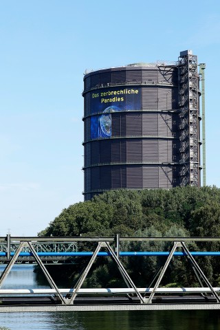 Oberhausen: Was steckt hinter dem neuen Mega-Poster am Gasometer? 