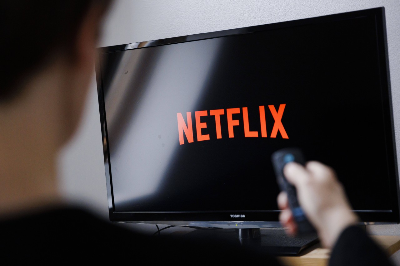Netflix will die Weitergabe von Account-Daten an Freunde künftig unterbinden. (Archivbild)