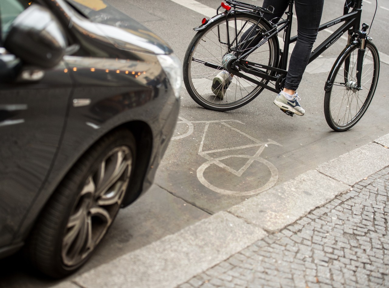 Parken auf dem Radweg wird nun härter bestraft. (Symbolbild)