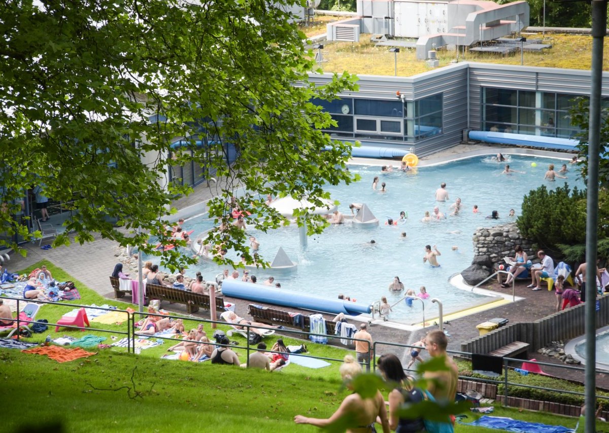 Parkbad_Velbert_Freibad.jpg