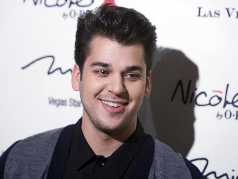 Rob Kardashian ist im Vergleich zu seinen berühmten Schwestern weniger erfolgreich. Er betreibt eine eigene Socken-Linie und taucht regelmäßig in Reality-Shows auf. 2011 machte er bei „Dancing With The Stars“ mit.