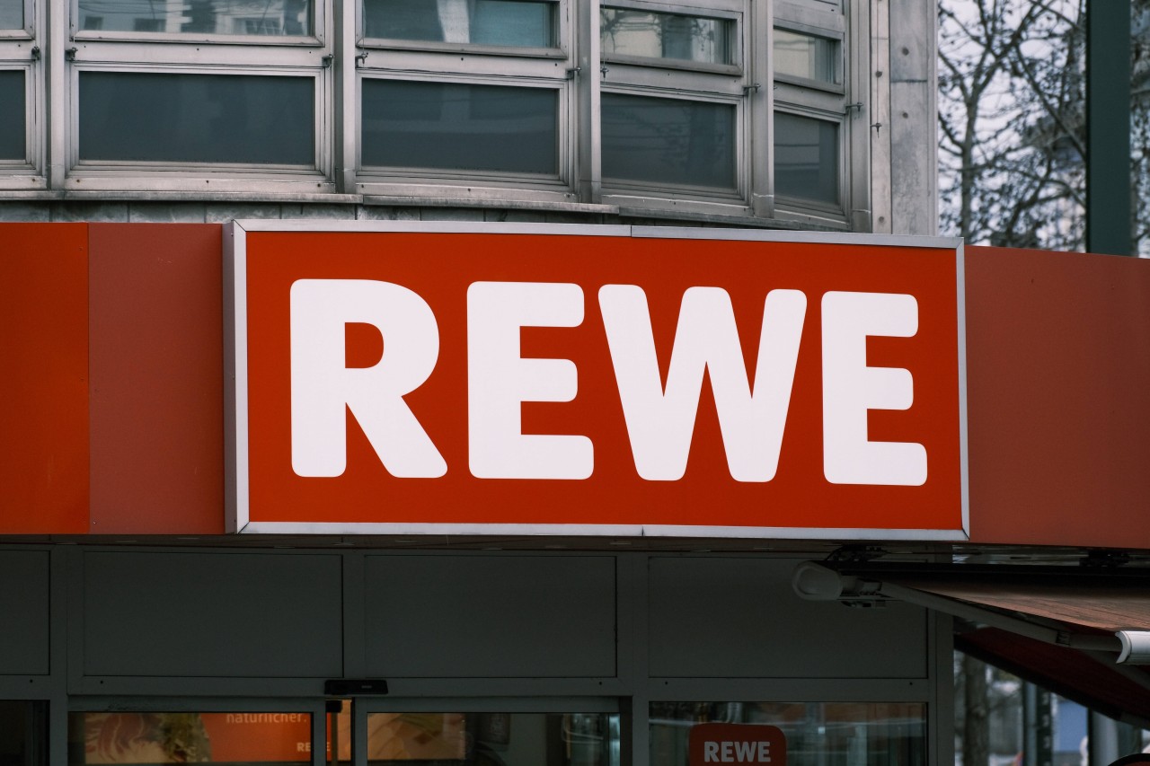 Rewe gehört zu den beliebtesten Discountern. (Symbolfoto)