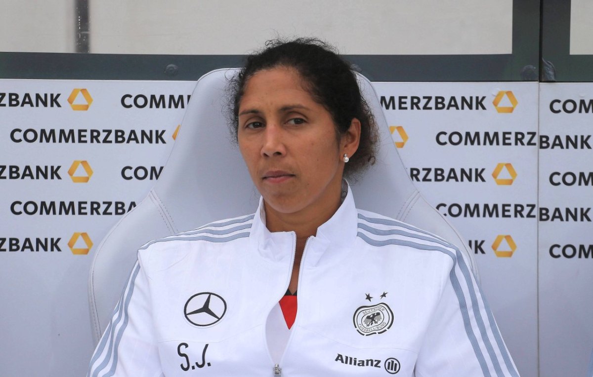 Steffi Jones Co Trainerin Deutschland.jpg