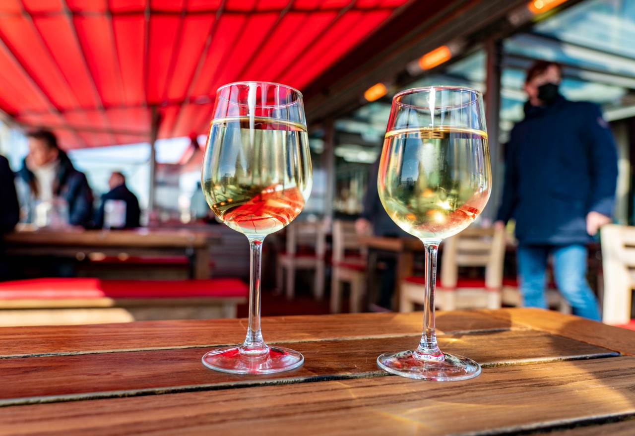 Urlaub an der Nordsee: Was ein Mann bei einem Restaurant-Besuch an der Nordsee beobachtete, löste bei ihm große Sorgen aus. (Symbolbild