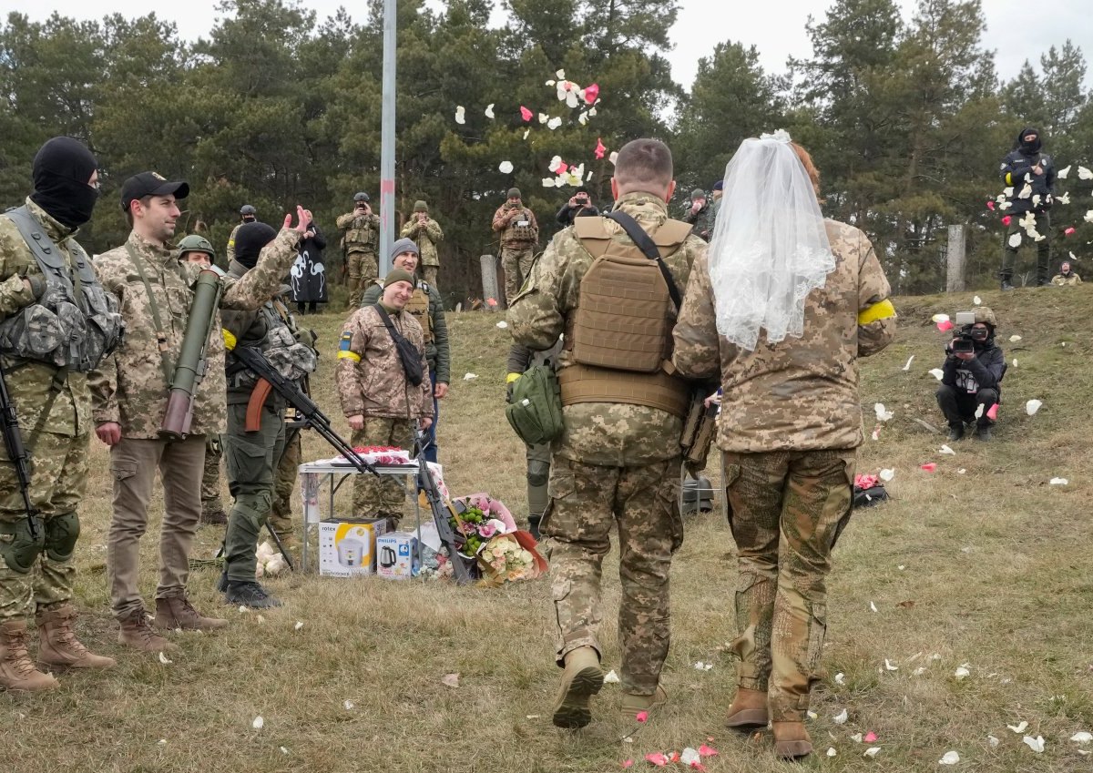 Ukraine-Hochzeit-heiraten-an-der-front.jpg