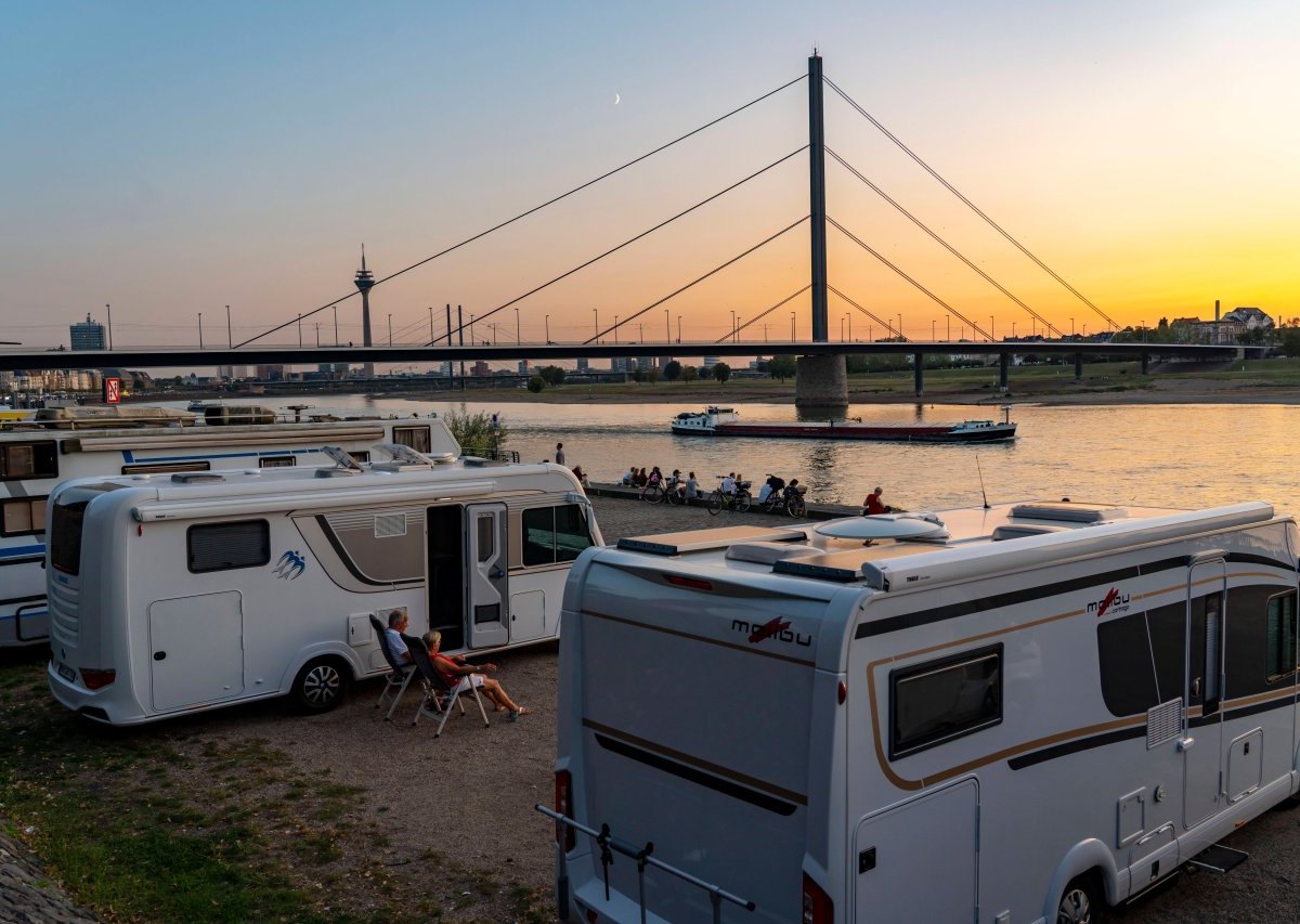 Urlaub auf dem Camping-Platz: Urlauber hat riesengroße Leidenschaft – sein Wohnwagen sieht plötzlich SO aus