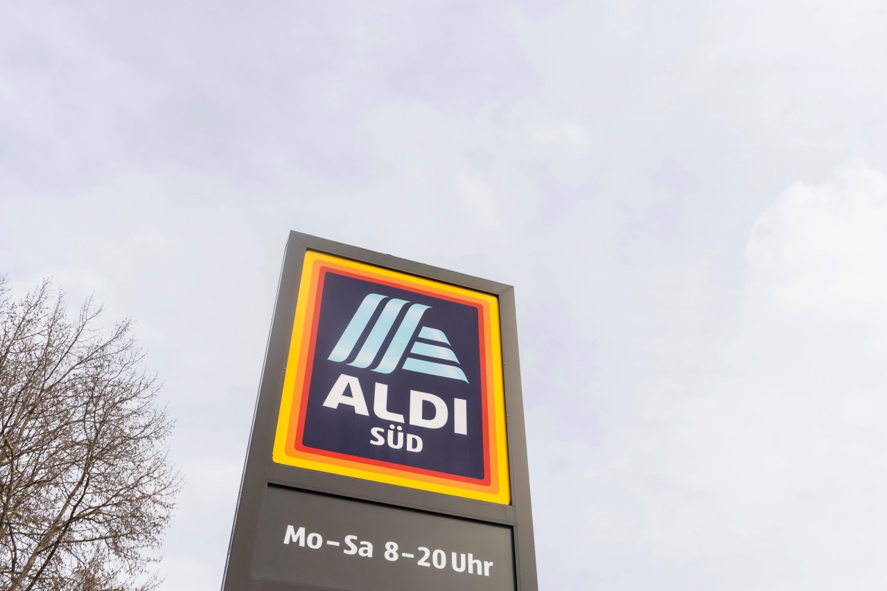 Bei Aldi fielen manche Kunden zuletzt während des Einkaufs vom Glauben ab.