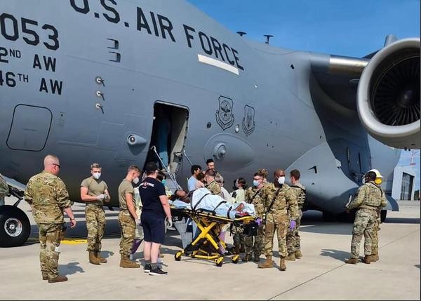 Eine afghanische Frau hat an Bord eines US-Evakuierungsflugzeugs ein Baby zur Welt gebracht. 