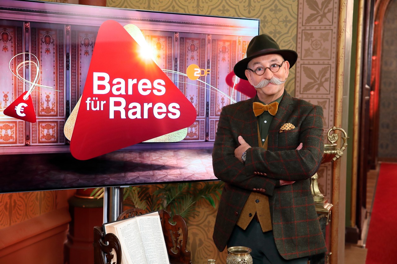 Horst Lichter präsentiert Bares für Rares.