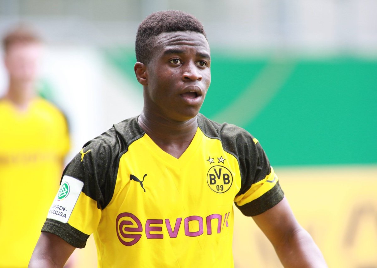 borussia-dortmund-Youssoufa-Moukoko.jpg