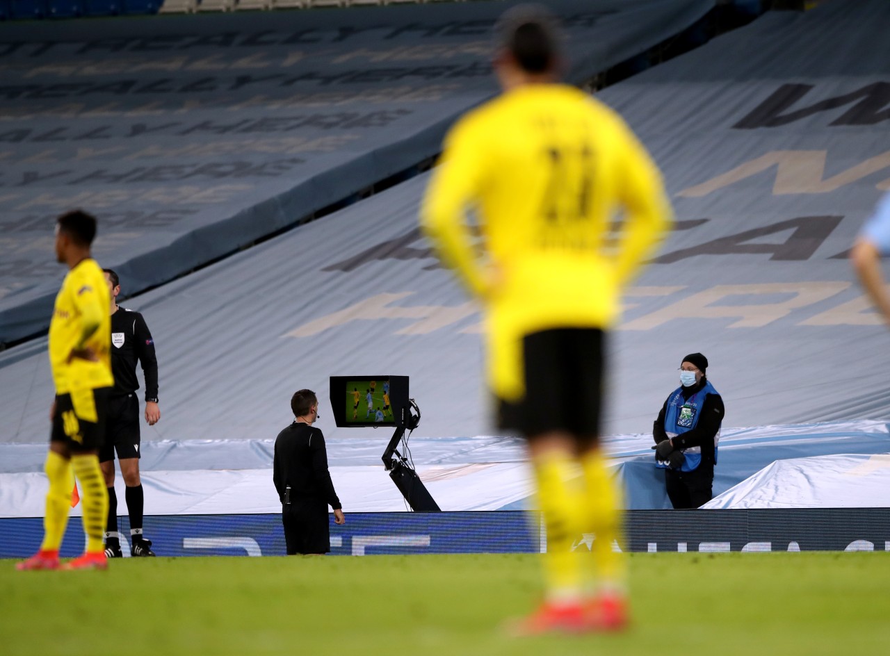 Pep Guardiola hält Rodris Schwalbe für elfmeterreif.