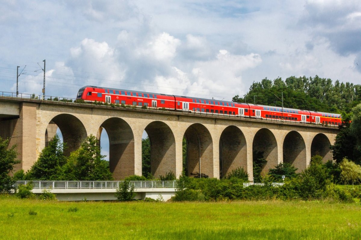 deutsche bahn .jpg