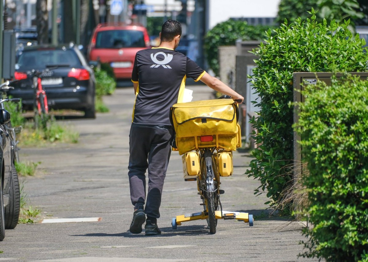 deutsche post bote.jpg