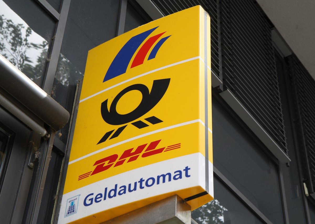 deutsche post logo.jpg