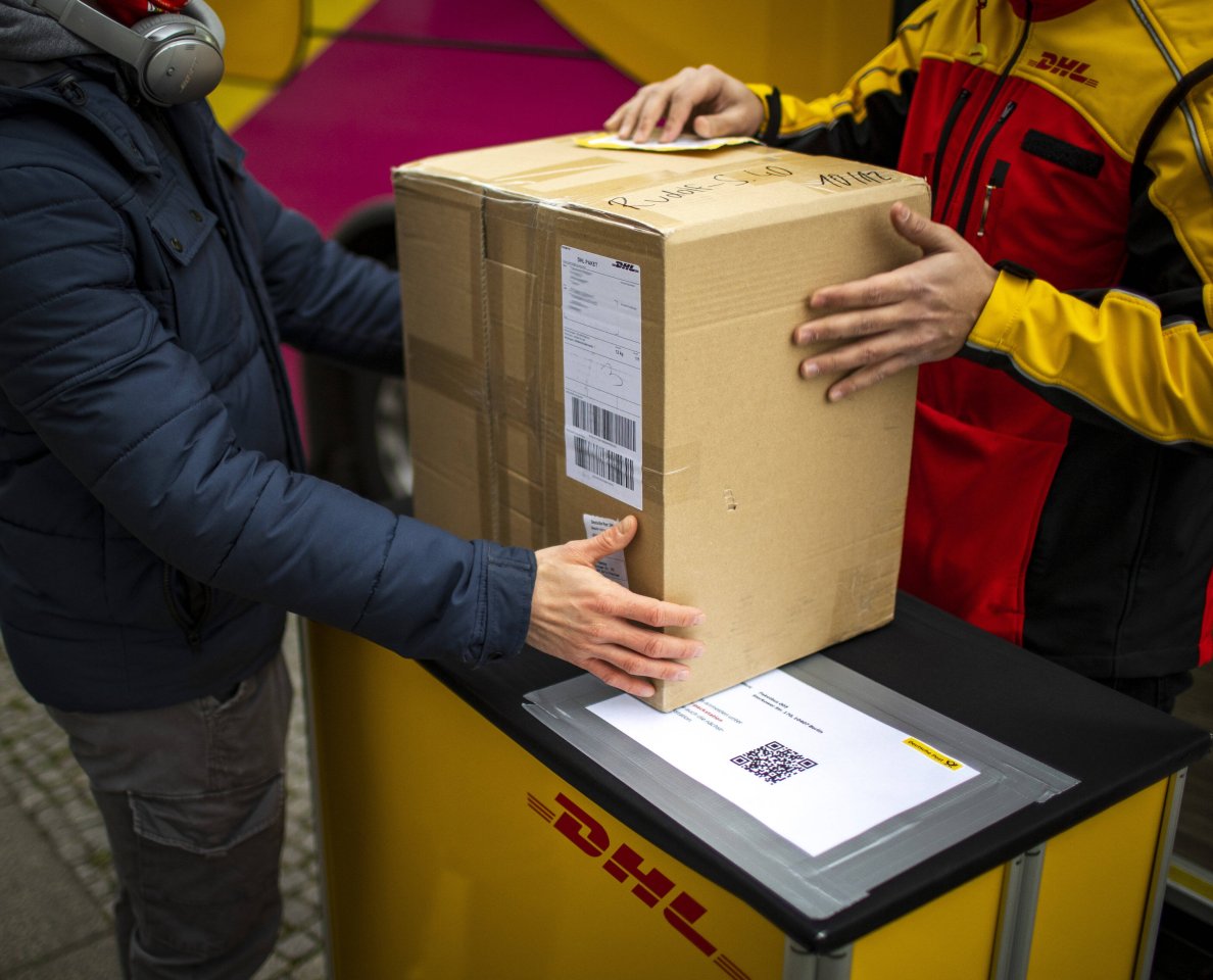 dhl.jpg