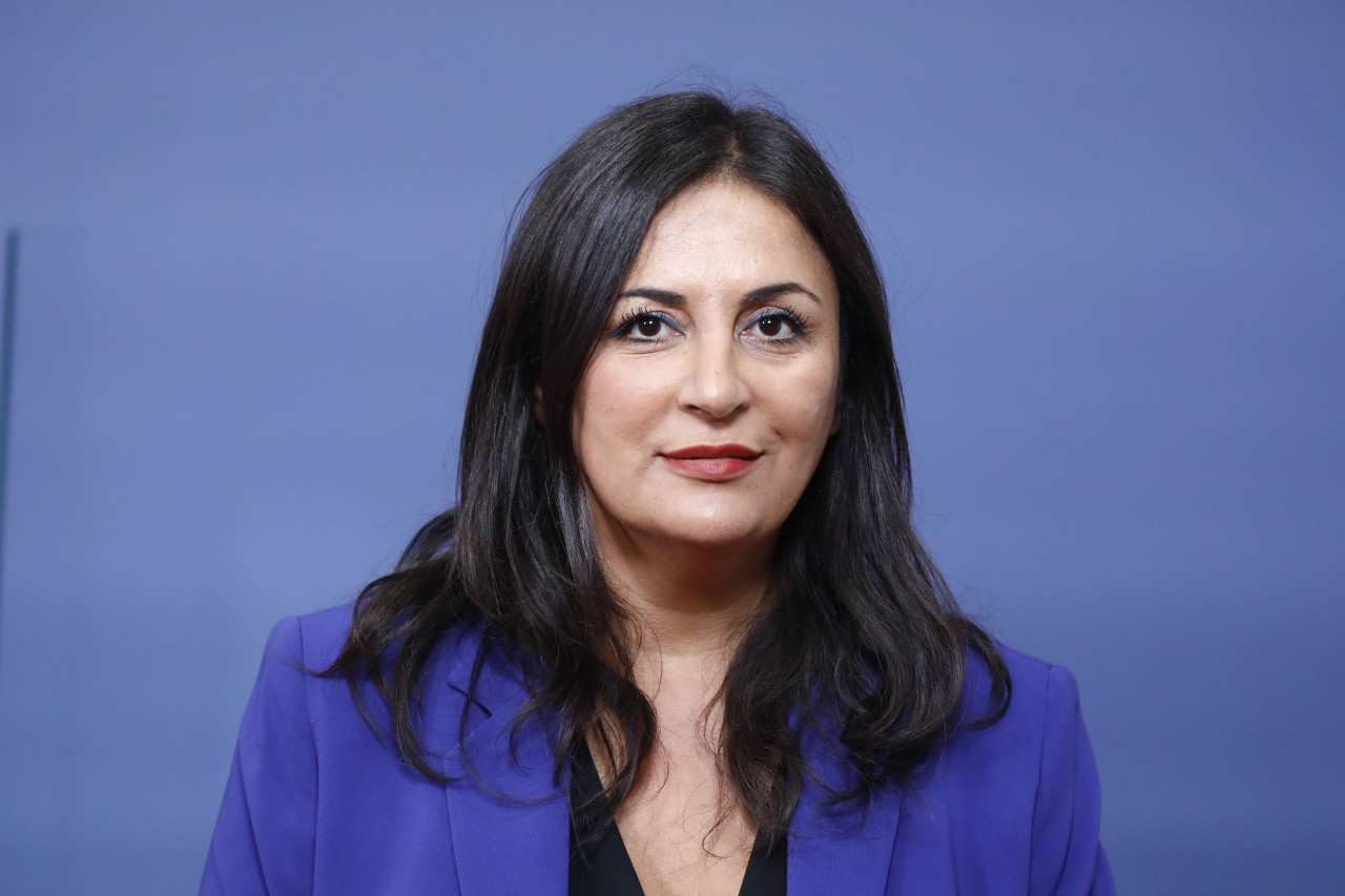 Düzen Tekkal ist eine deutsche Menschenrechtsaktivistin kurdisch-jesidischer Abstammung.