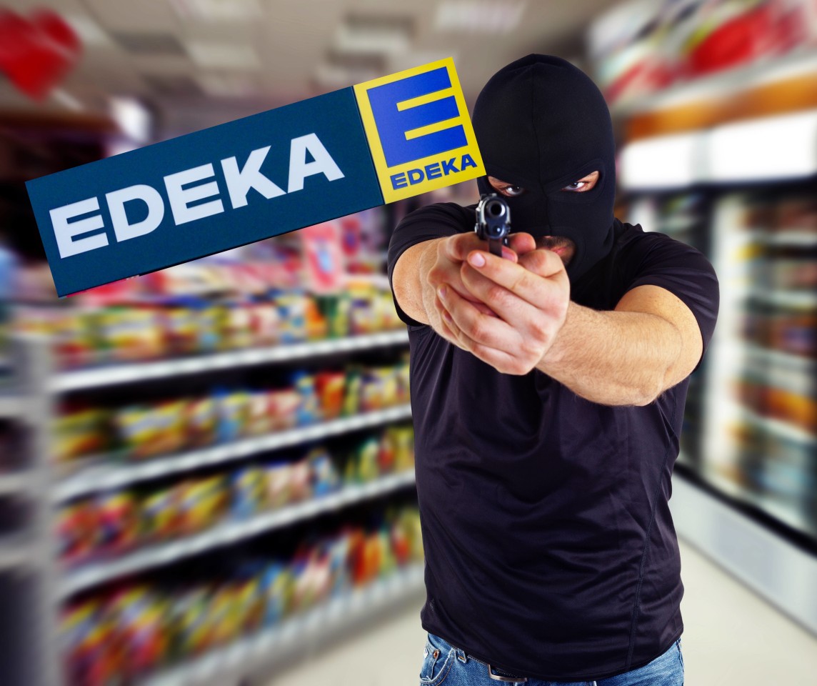 Edeka in NRW: Bei einem Überfall in einer Filiale hat ein Marktleiter heldenhaft reagiert - auch sein Team wuchs über sich hinaus. (Symbolbild)