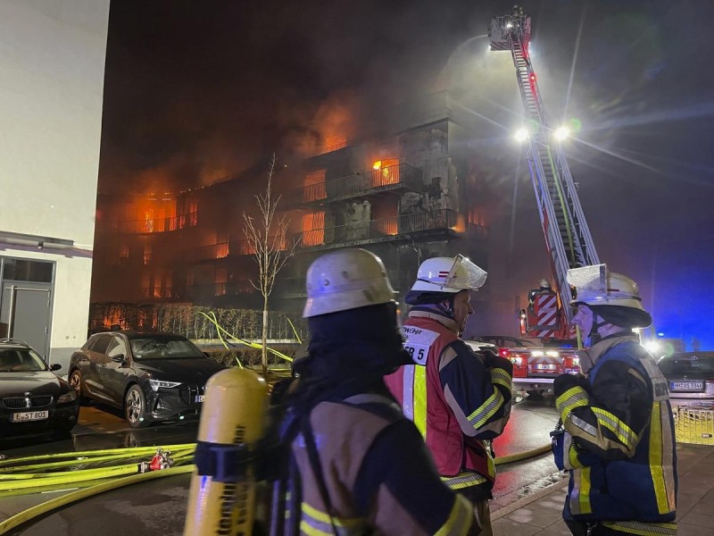 Feuerwehrleute waren lange im Einsatz. 