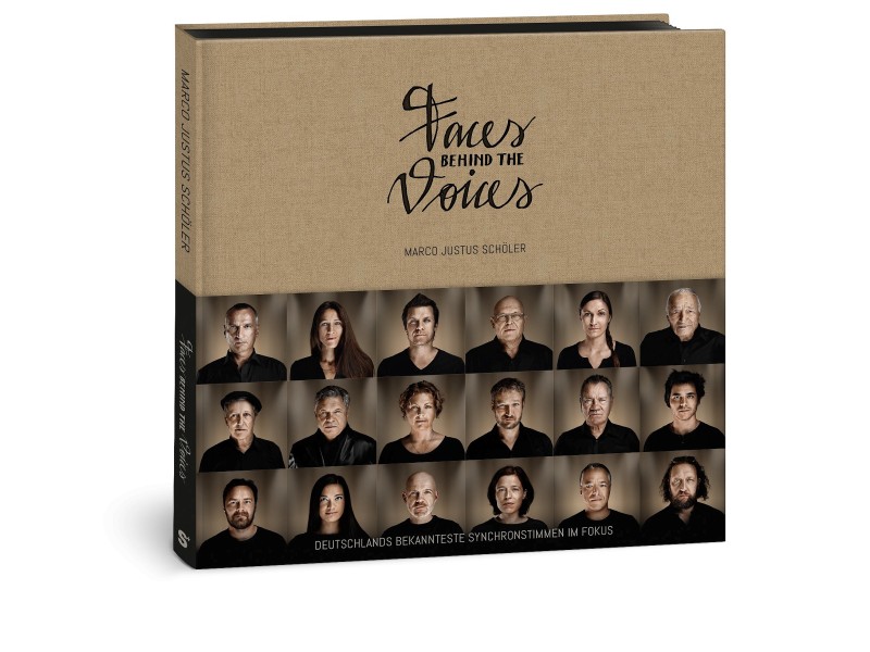Begleitend zur Ausstellung gibt es ab Anfang Mai einen Bildband. Mit dem Kauf erhält man kostenlosen Zugriff auf eine App, mit der die Audio-Aufnahmen der Synchronschauspieler abrufbar sind. Das Buch „Faces Behind The Voices“ erscheint Anfang Mai 2016 im Verlag seltmann+söhne.