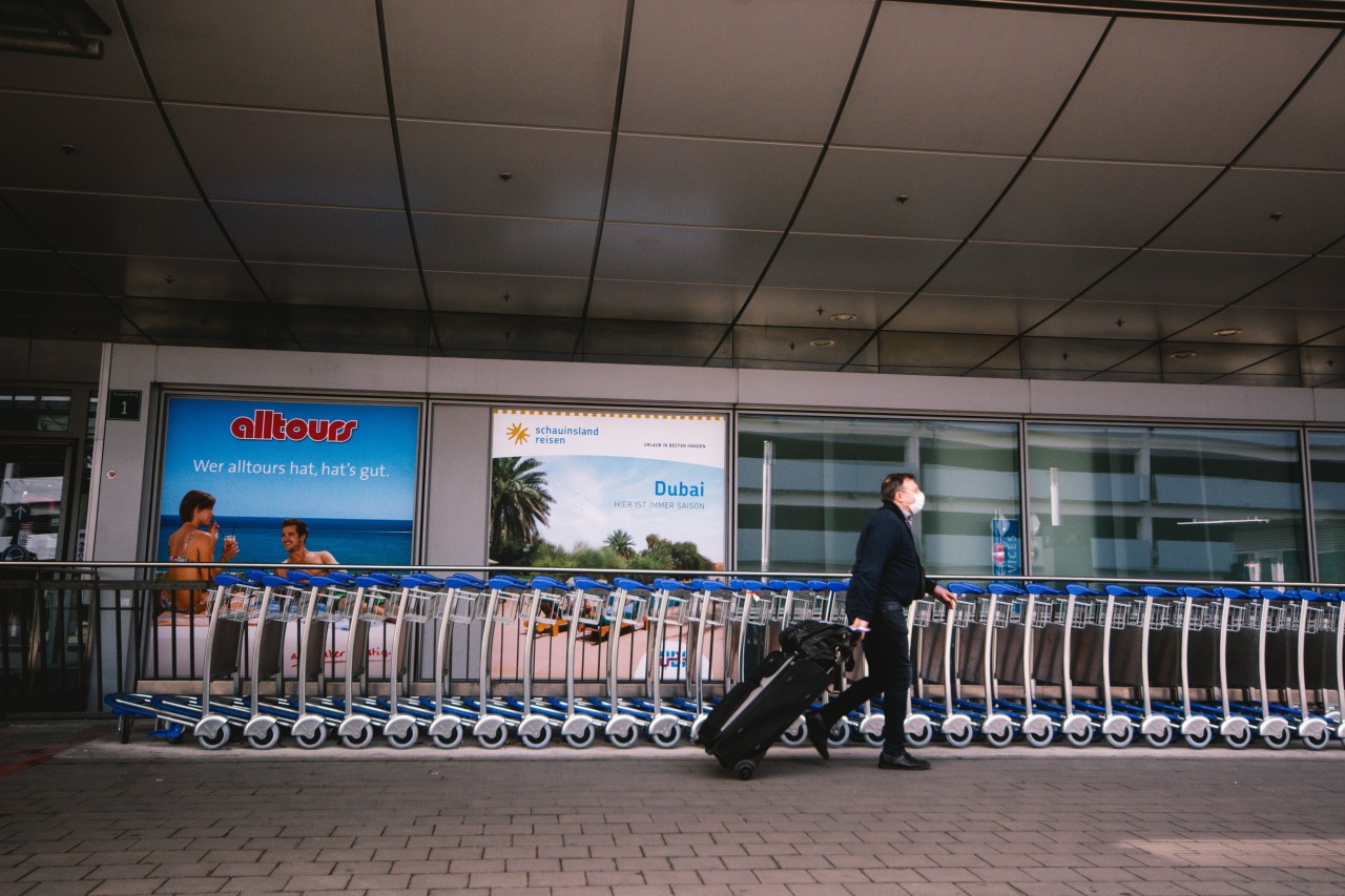 Ein Mann wurde am Flughafen Düsseldorf festgenommen. (Symbolbild)