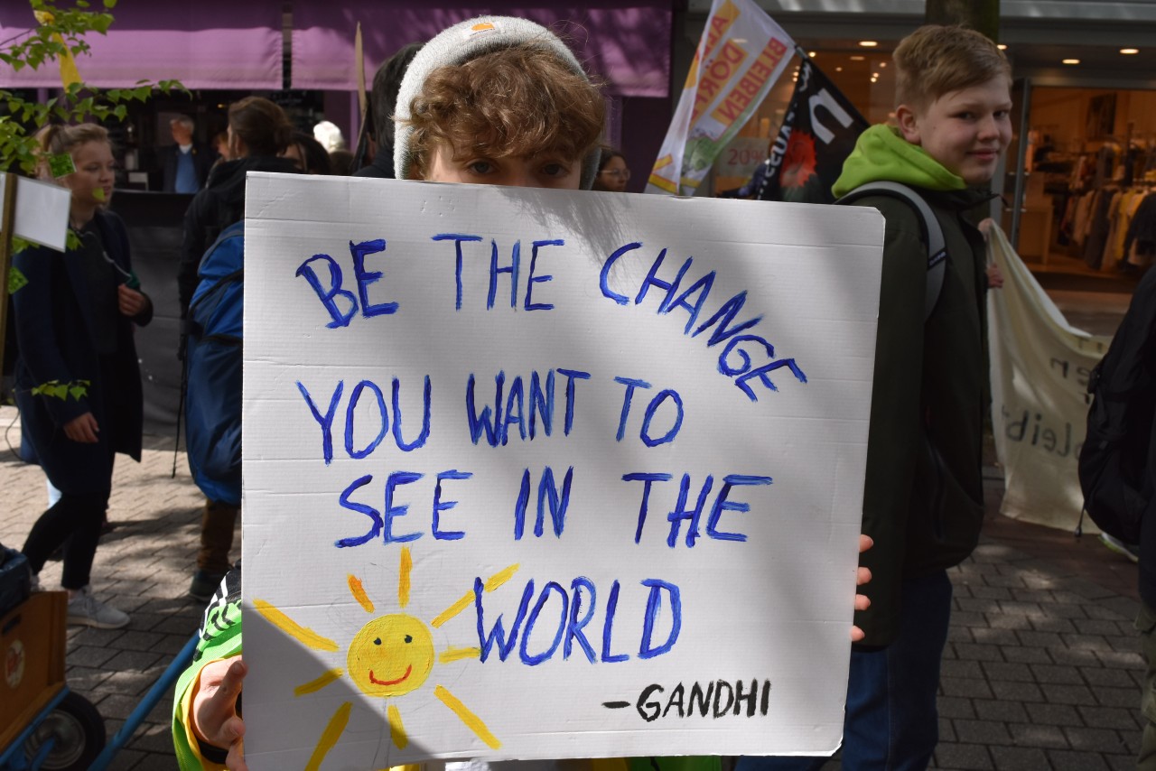 Namita (13) ist aus Köln zur „Fridays for Future“-Demo gekommen.