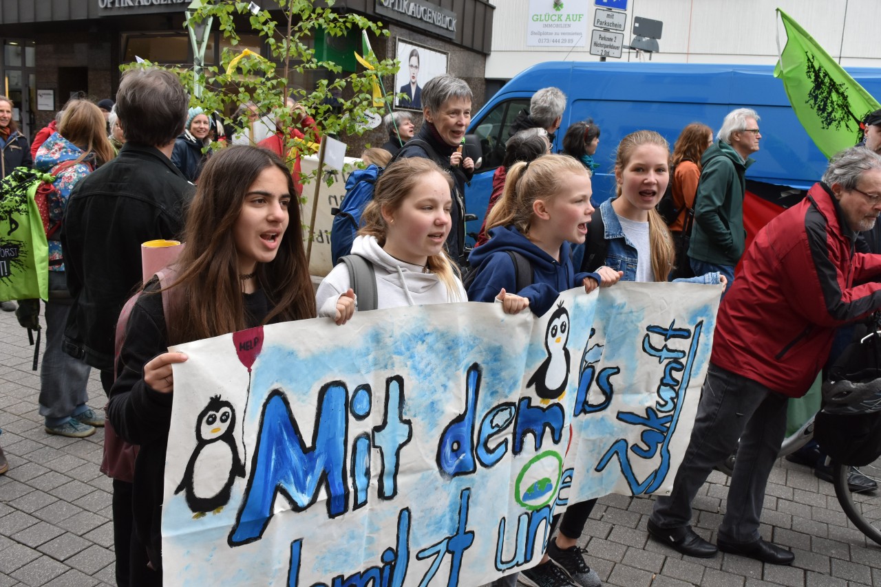 Hella, Maya, Sophia und Ayrin demonstrieren zum sechsten Mal bei „Fridays for Future“.