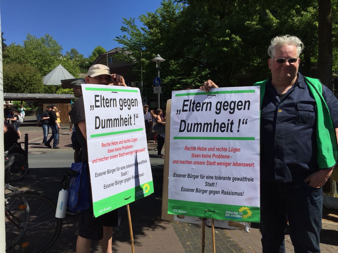 Auch "Die Grünen" nehmen an der Gegendemo in Essen-Steele teil. 