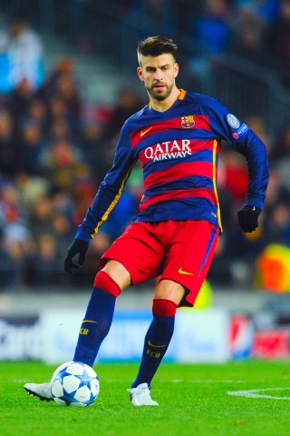 Gerard Pique vom FC Barcelona gehört zu den bestbezahlten Profis in Spaniens Elite-Klasse. Seine bessere Hälfte spielt diesbezüglich aber in der gleichen Liga.