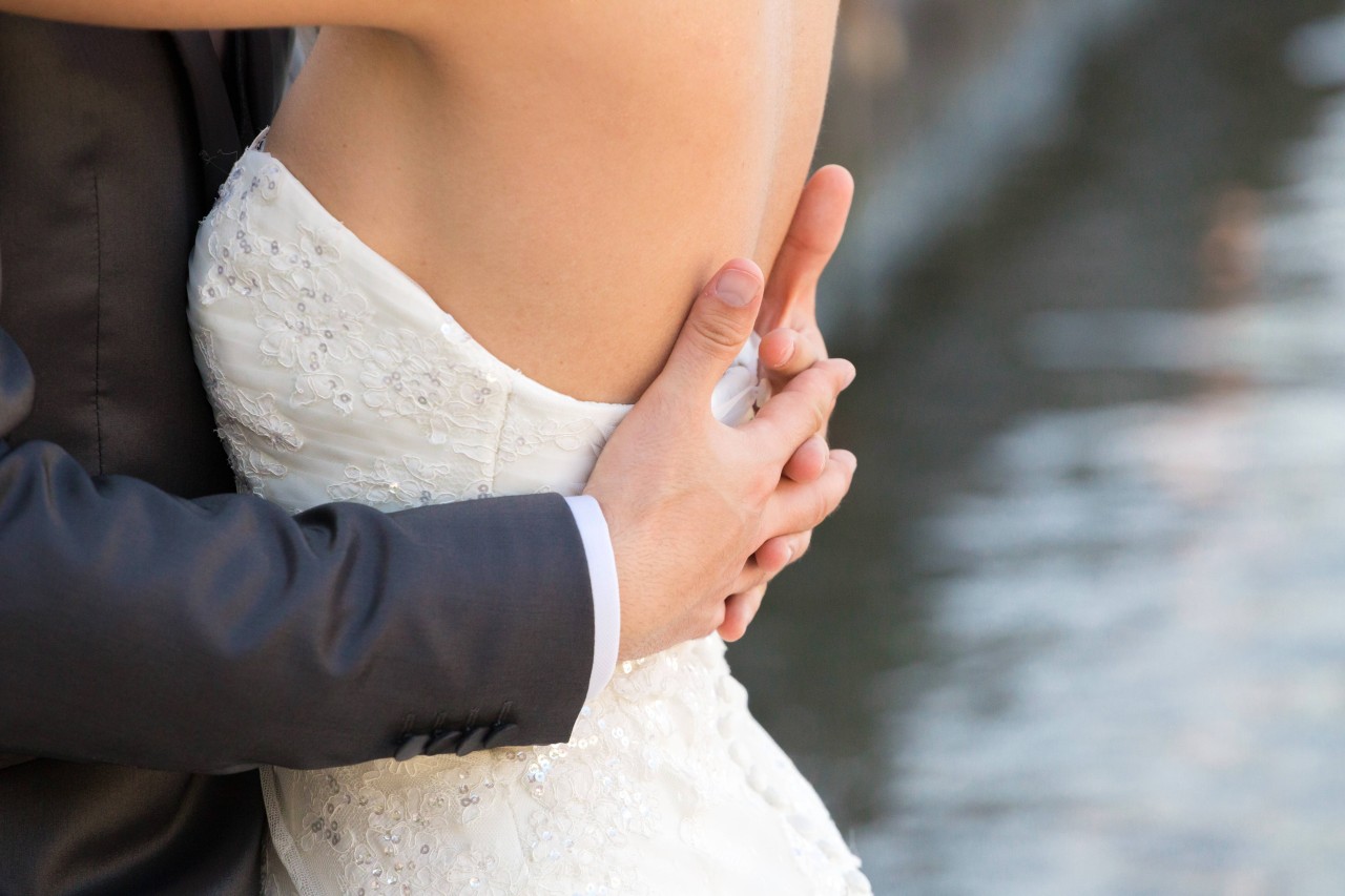 Eine Braut ist bei ihrer Hochzeit während der Zeremonie zusammengebrochen. Doch es kam noch schlimmer. (Symbolbild)