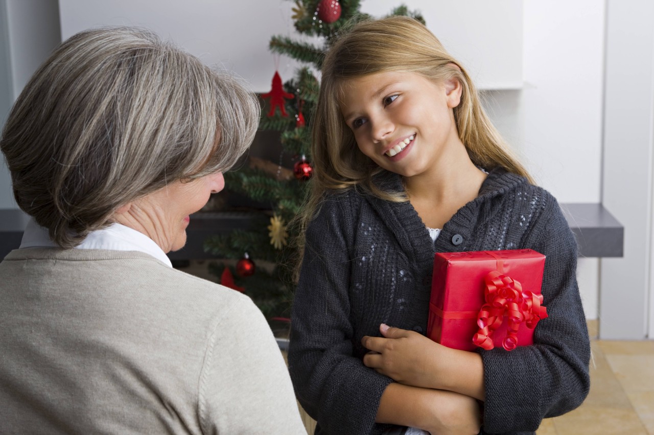 Trotz Pandemie: Weihnachten im Kreis der Familie mit Oma und Opa? 