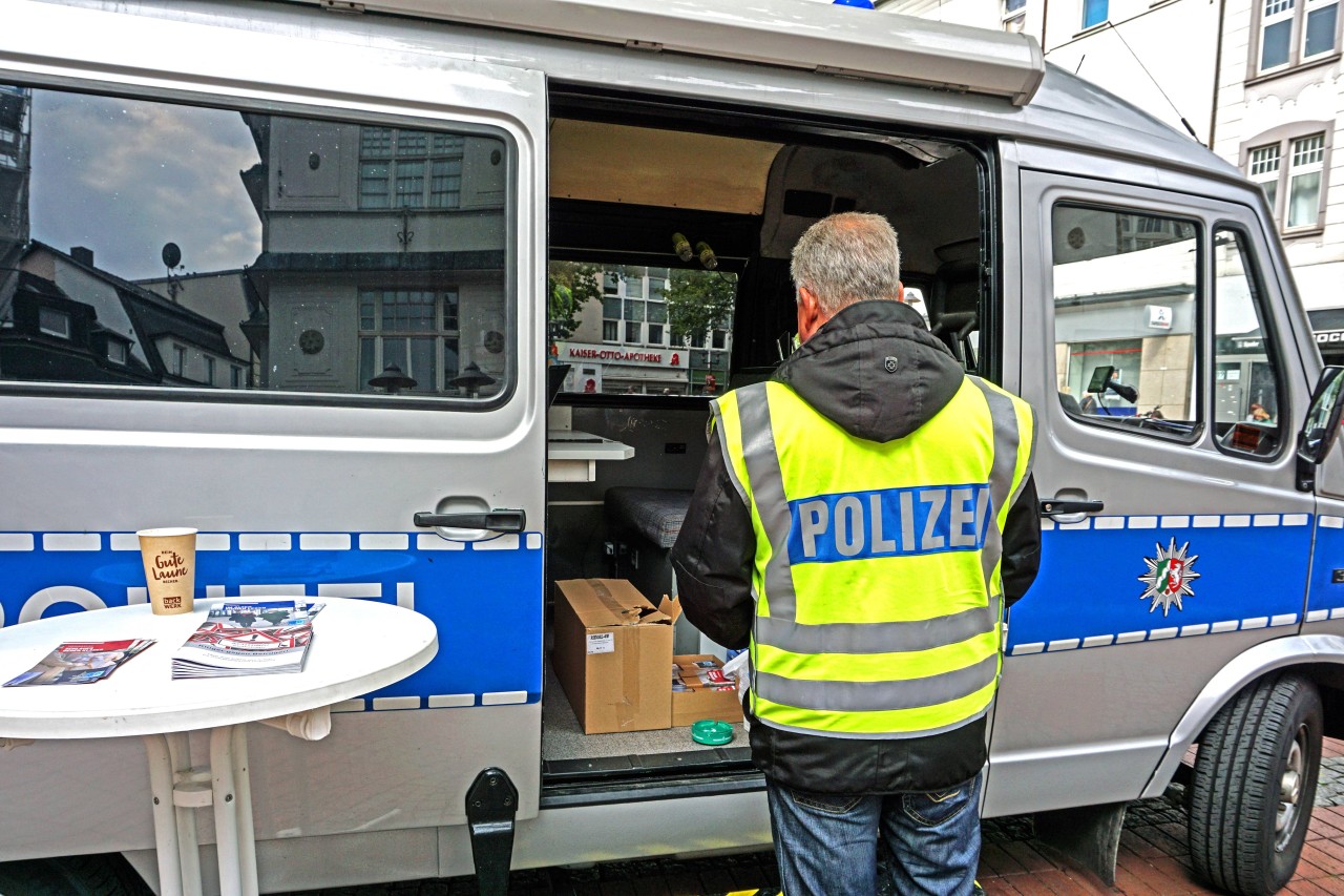 Die CDU-Fraktion beruft sich auf mobile Wachen, um die Präsenz der Polizei zu steigern. (Symbolbild)