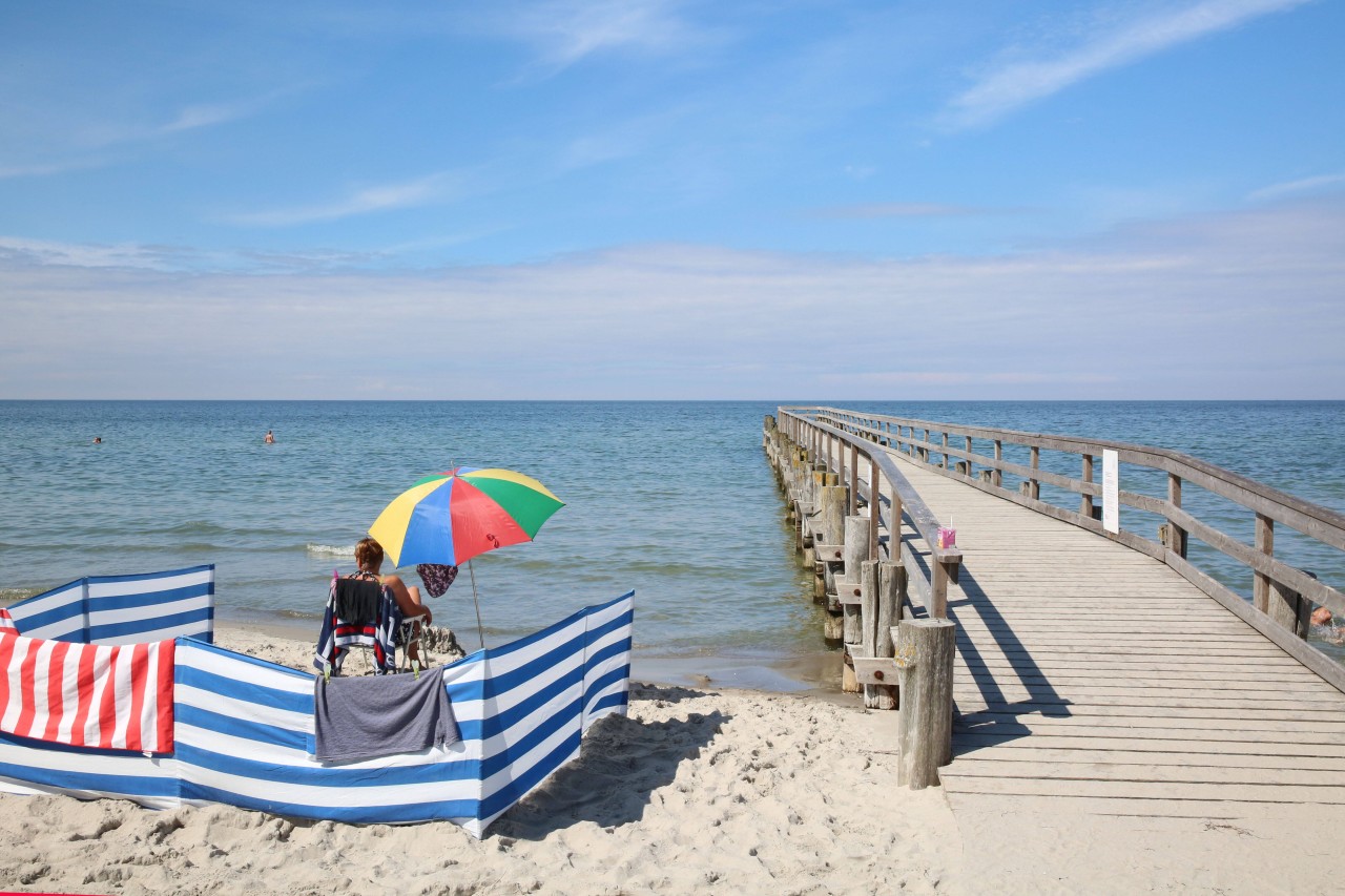 Beim Urlaub an der Ostsee warten mancherorts nicht nur schöne Entdeckungen. (Symbolbild)