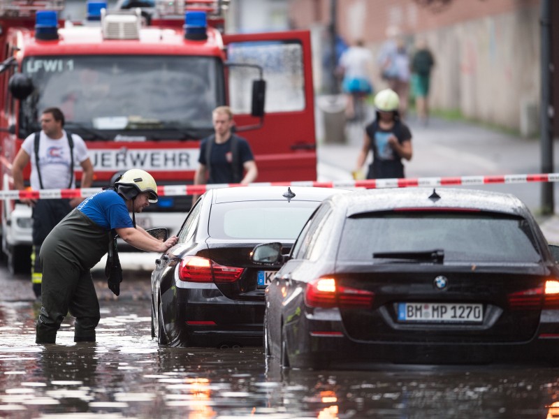 Die Feuerwehr musste zu unzähligen Einsätzen ausrücken.