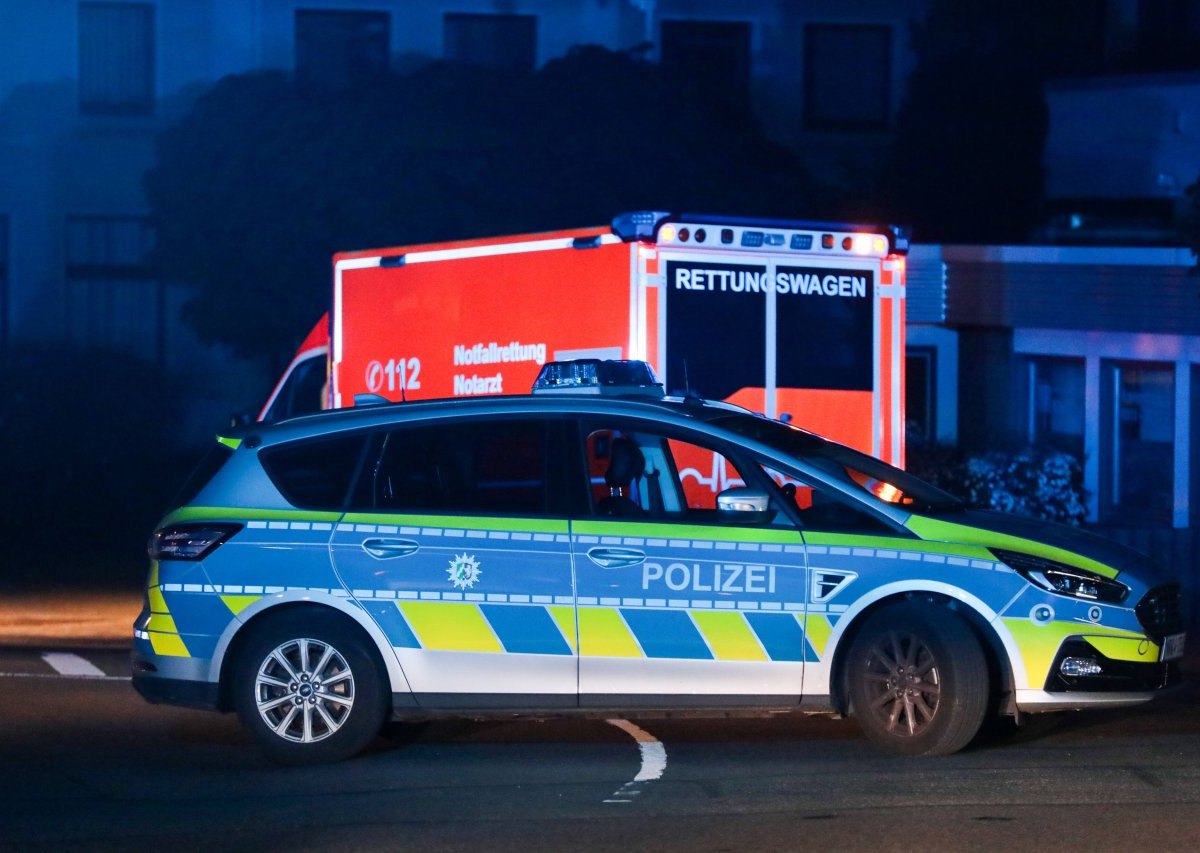 oberhausen polizei rettungswagen.jpg