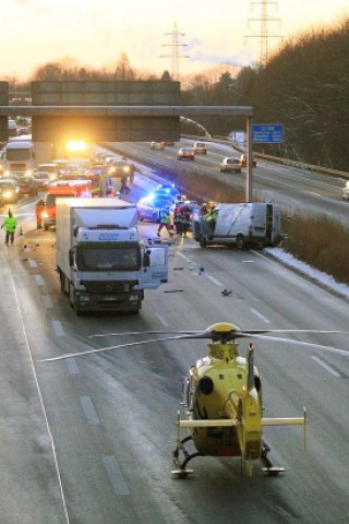 Verkehrsunfall auf der A2, unmittelbar vor dem Kamener Kreuz in Fahrtrichtung Hannover.