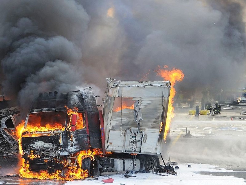 Schwerer Unfall auf der A2 vor dem Kamener Kreuz!!!Foto ist Honorarpflichtig!!!