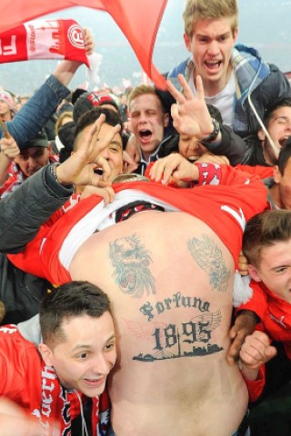 Fortuna Düsseldorf jubelt über den Aufstieg im Relegationsspiel gegen Hertha BSC.