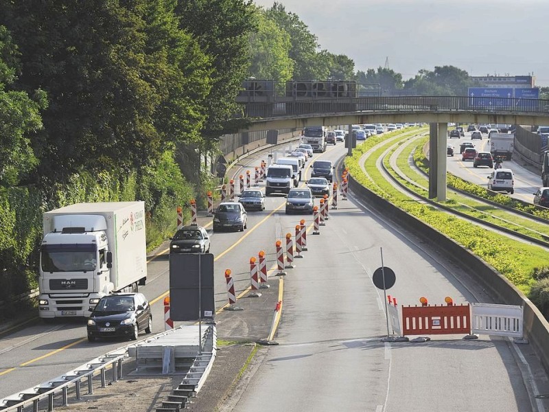 Als die Sperrung der Autobahn 40 begann, blieb das erwartete Verkehrs-Chaos aus. Foto: Matthias Graben / WAZ FotoPool