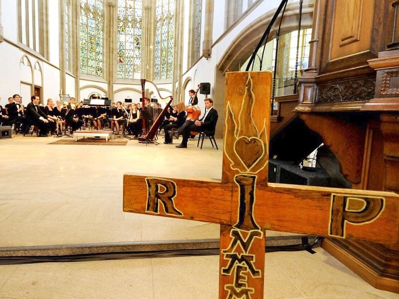 In der Salvatorkirche fand dann zum Abschluss am Abend die offizielle Gedenkfeier statt.